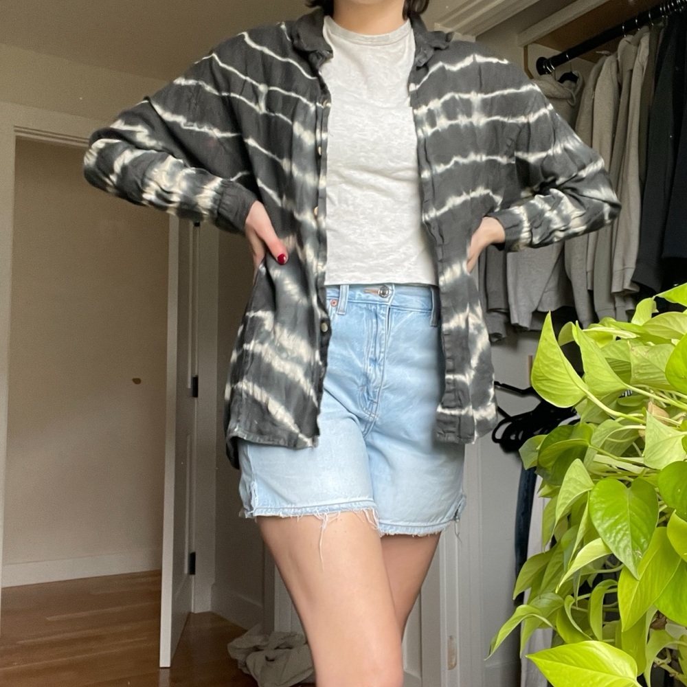 Linen Button up size Large